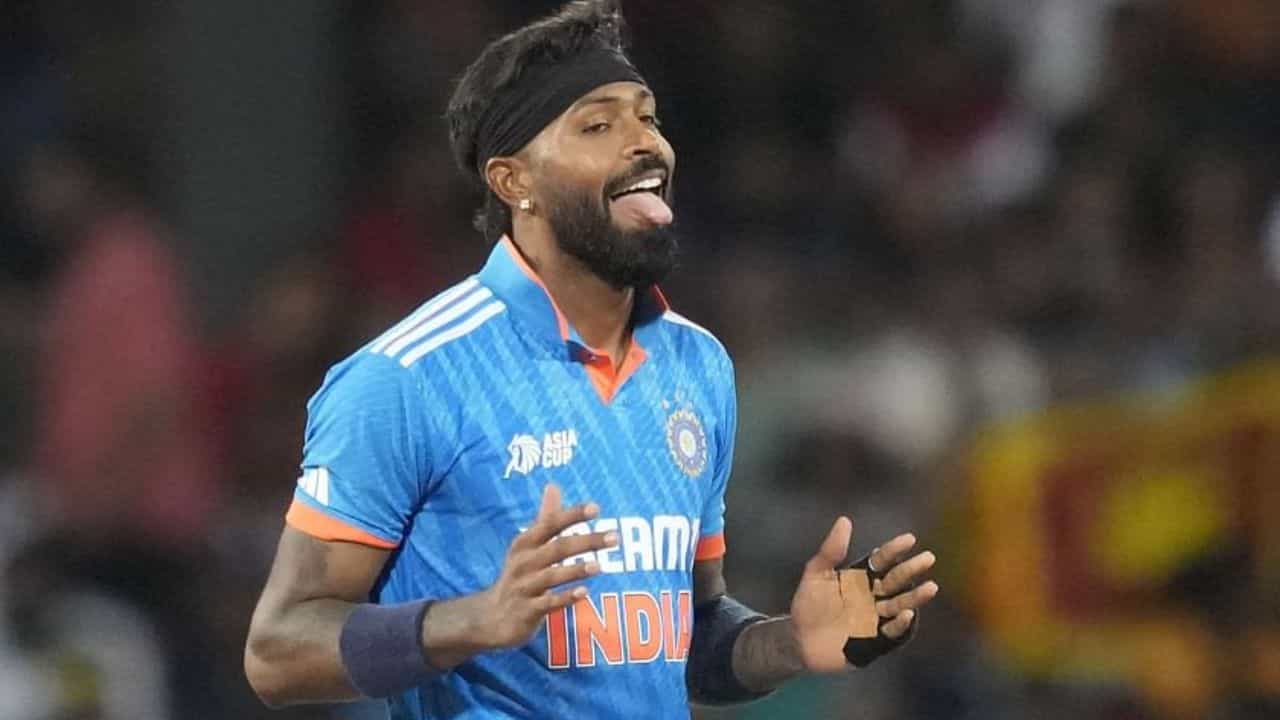 Hardik Pandya: শ্রেয়সরা দোষী হলে হার্দিক কেন ছাড় পাবেন? প্রশ্ন তুলে দিলেন এক প্রাক্তন Hardik Pandya: শ্রেয়সরা দোষী হলে হার্দিক কেন ছাড় পাবেন? প্রশ্ন তুলে দিলেন এক প্রাক্তন