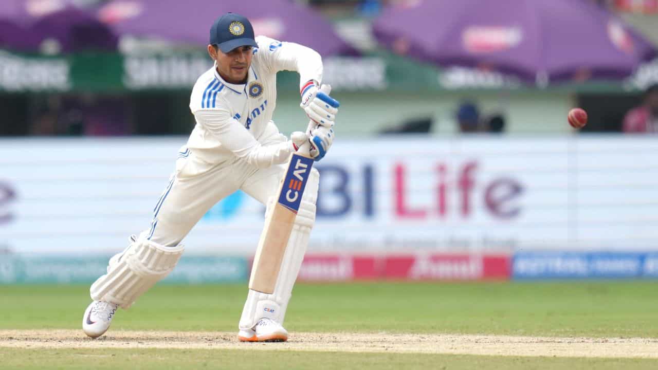 Shubman Gill: শত প্রশ্নের জবাব এল অর্ধশতরানে, অবশেষে উজ্জ্বল শুভমনের ব্যাট Shubman Gill: শত প্রশ্নের জবাব এল অর্ধশতরানে, অবশেষে উজ্জ্বল শুভমনের ব্যাট
