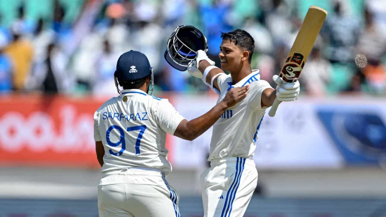 Sourav Ganguly: তিন ফরম্যাটেই ভারতের ভবিষ্যৎ, সৌরভ গঙ্গোপাধ্যায় যাঁকে বেছে নিলেন... Sourav Ganguly: তিন ফরম্যাটেই ভারতের ভবিষ্যৎ, সৌরভ গঙ্গোপাধ্যায় যাঁকে বেছে নিলেন...