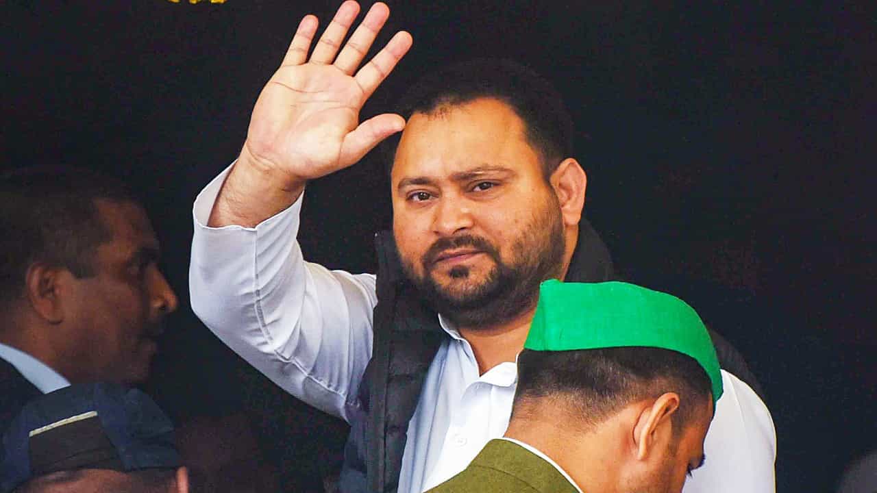Bihar floor test: 'ভাইপো একাই আটকাবে মোদীজিকে...', তেজ দেখালেন তেজস্বী Bihar floor test: 'ভাইপো একাই আটকাবে মোদীজিকে...', তেজ দেখালেন তেজস্বী