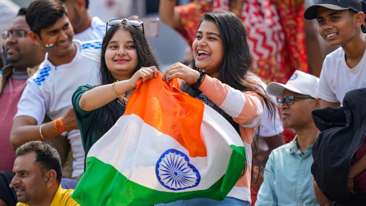 IND vs ENG: সিরিজ জয়ের পরই সচিন-কোহলির বিরাট বার্তা IND vs ENG: সিরিজ জয়ের পরই সচিন-কোহলির বিরাট বার্তা