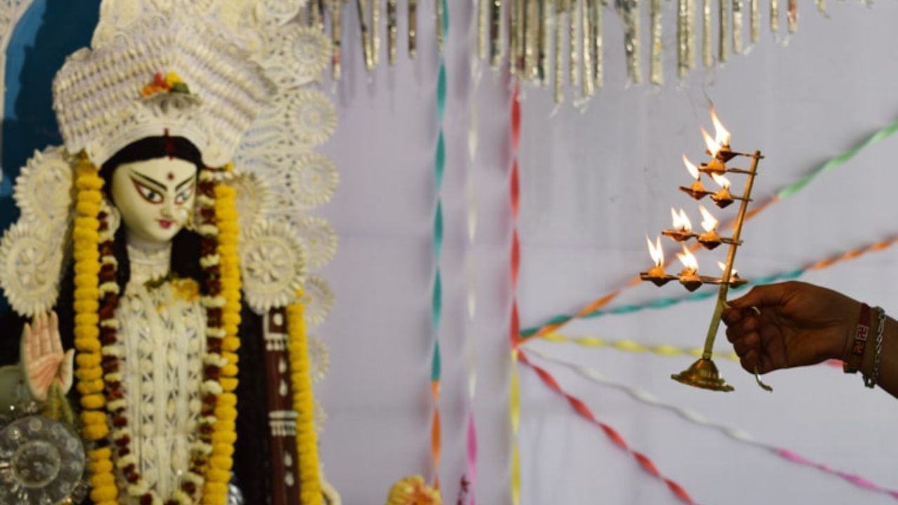 Basant Panchami 2024: বসন্ত পঞ্চমীর দিন রাশি মেনে করুন বিশেষ কাজ! উন্নতি- সাফল্যের শিখরে থাকবেন আপনি