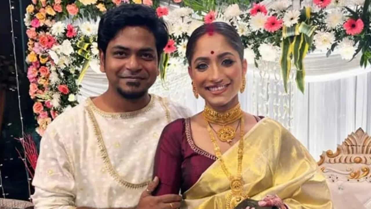 বাবা-মা হলেন দুর্নিবার-মোহর, শুভেচ্ছার বন্যা নেটপাড়ায় বাবা-মা হলেন দুর্নিবার-মোহর, শুভেচ্ছার বন্যা নেটপাড়ায়