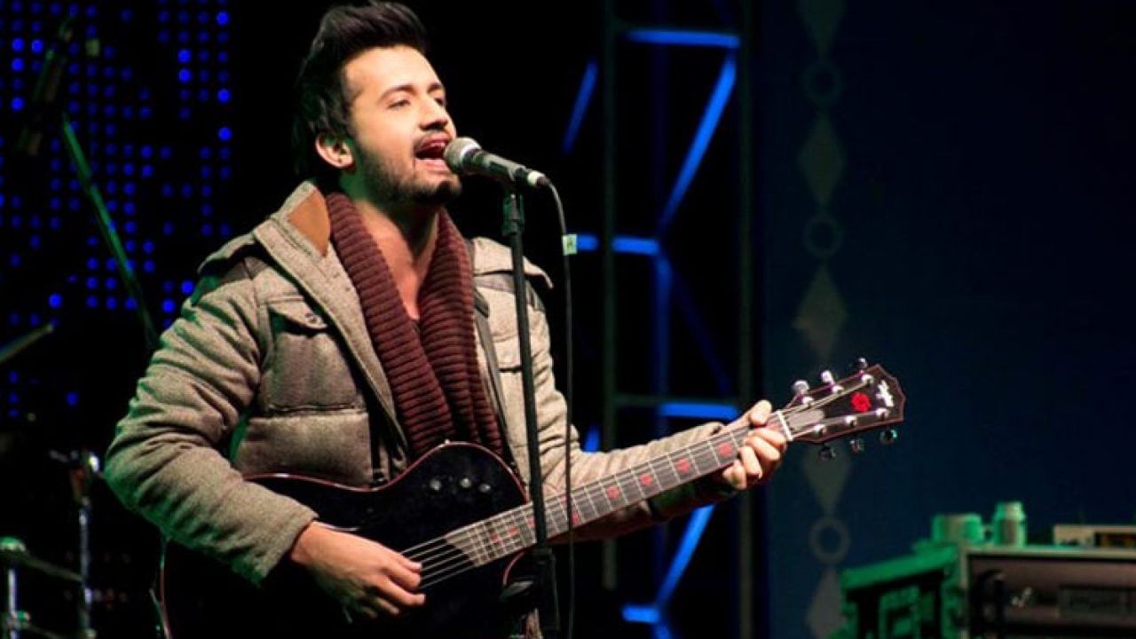 সিরিয়ালে গান গেয়ে ভাগ্য ফেরে তাঁর। এক একটি গানের জন্য নিতে শুরু করেন ৮ থেকে ৯ লাখ টাকা। ধারাবাহিকের পাশাপাশি সিনেমাতেও বাড়তে থাকে তাঁর চাহিদা। 