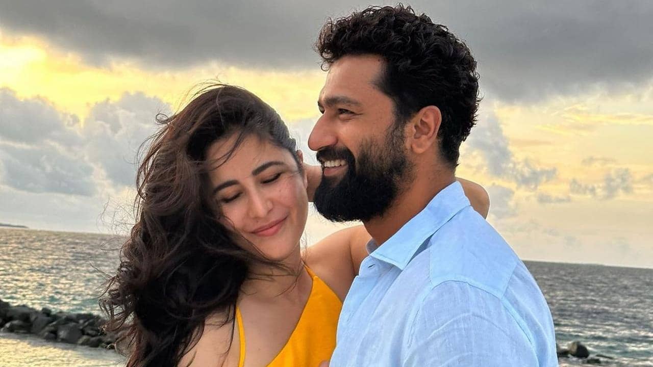 ভিকির ফোনের ওয়াল-পেপারে এ কোন শিশুর ছবি, ক্যাটরিনা জানেন?