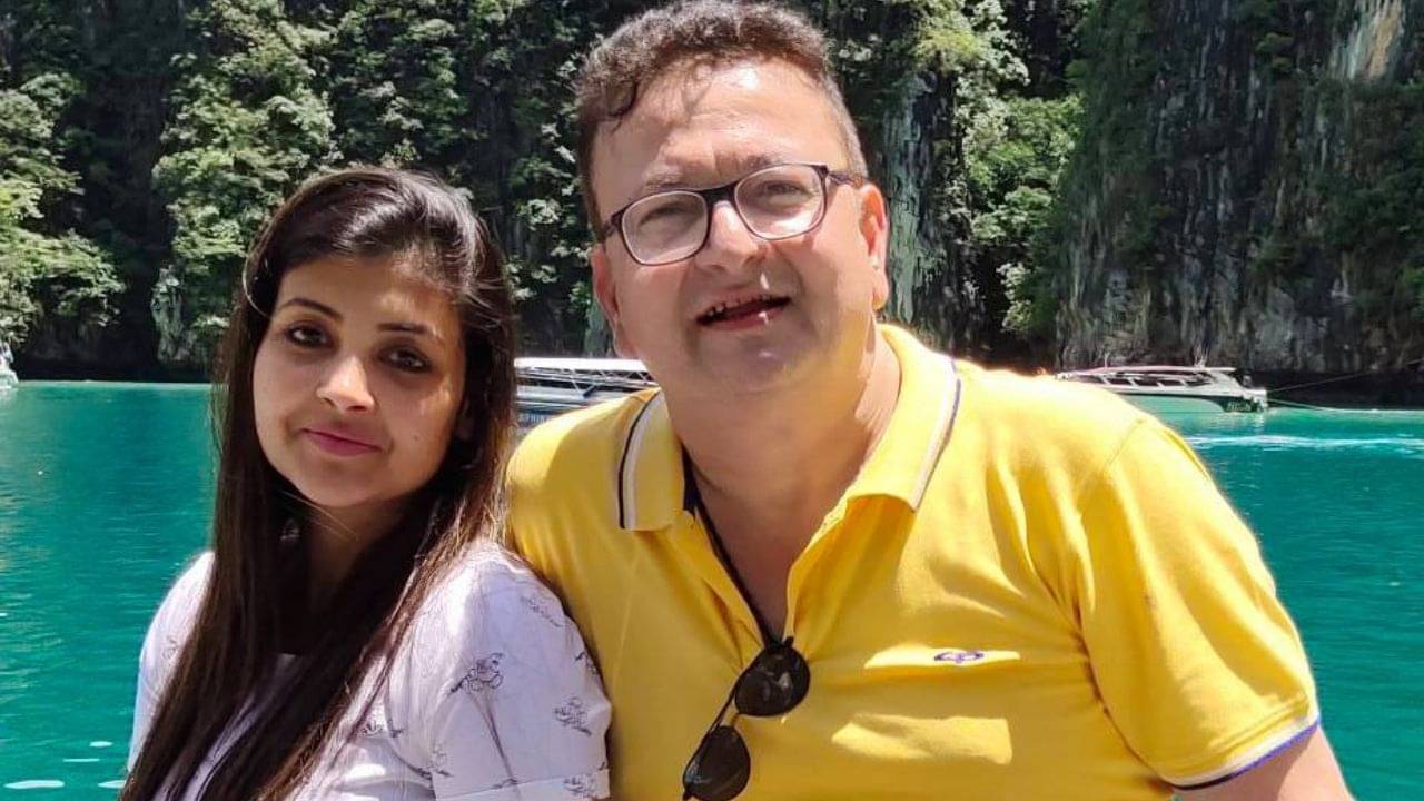 স্ত্রীকে দেখে লোকে বলত আমার মেয়ে, দ্বিতীয় স্ত্রী জয়শ্রী কত ছোট ভরত কলের চেয়ে?