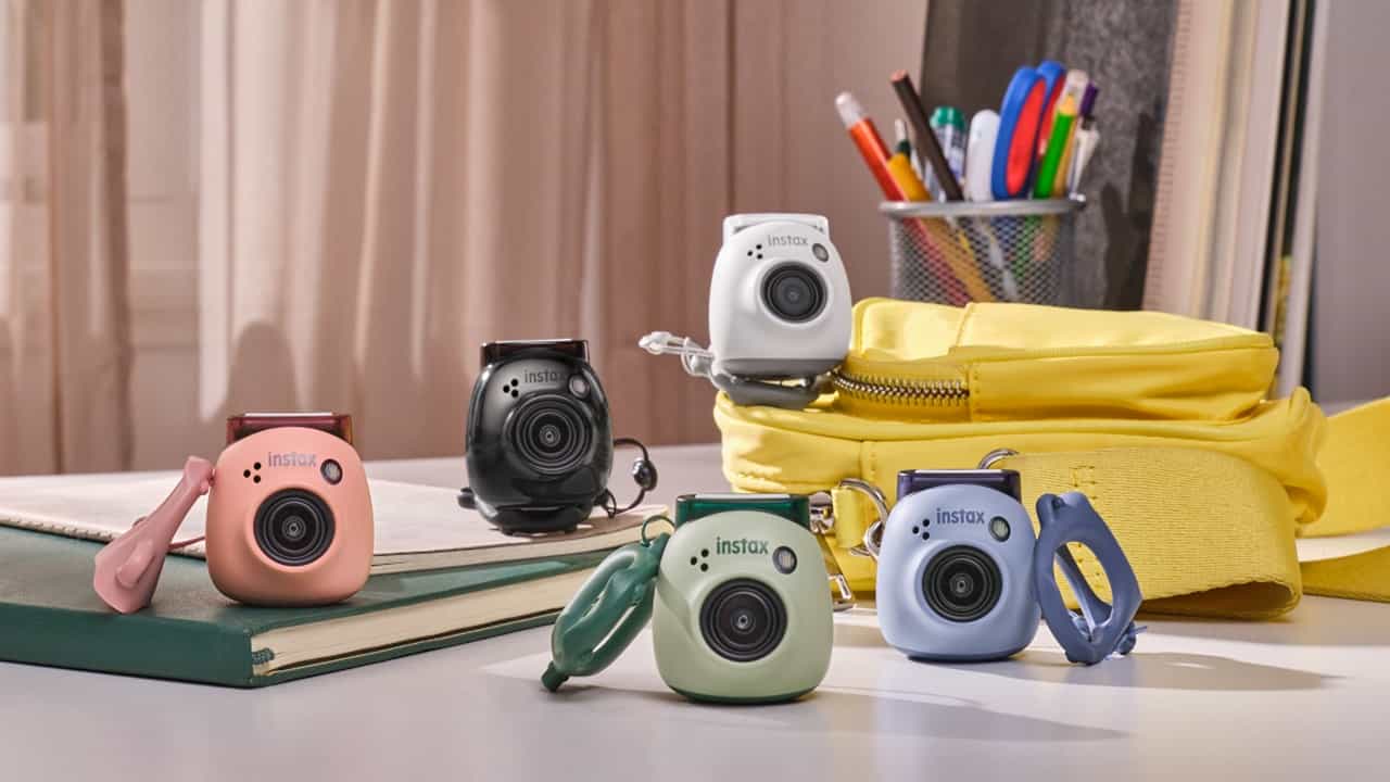 FUJIFILM ভারতে লঞ্চ করল ছোট্ট ডিজিটাল ক্যামেরা, রাখতে পারবেন বুক পকেটেই FUJIFILM ভারতে লঞ্চ করল ছোট্ট ডিজিটাল ক্যামেরা, রাখতে পারবেন বুক পকেটেই