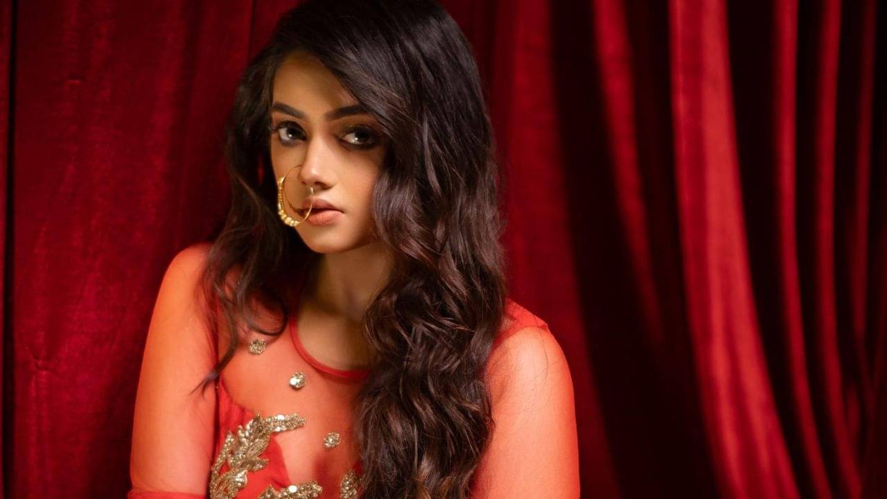 প্রচণ্ড মার খেতে হয় নায়িকাকে, এ সব কী চলে ফুলকির সেটে, বিস্ফোরক অভিনেত্রী...