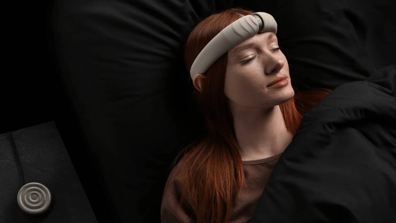 ঘুমের মধ্যে কোন স্বপ্ন দেখবেন, এবার সেটাও পছন্দ করবেন আপনি; বাজারে আসছে AI ডিভাইস