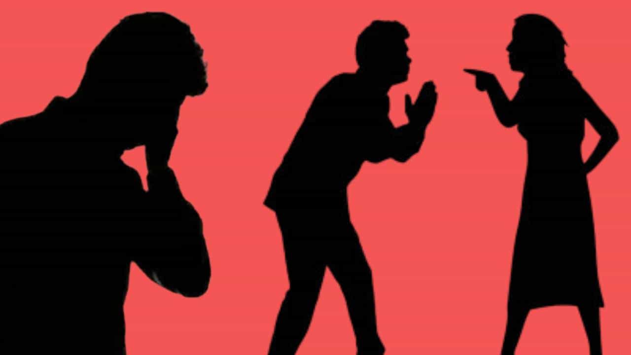 Husband-Wife Relation: স্ত্রীর এই কাজ স্বামীর উপর মানসিক চাপ তৈরি করে, গুরুত্বপূর্ণ পর্যবেক্ষণ আদালতের Husband-Wife Relation: স্ত্রীর এই কাজ স্বামীর উপর মানসিক চাপ তৈরি করে, গুরুত্বপূর্ণ পর্যবেক্ষণ আদালতের