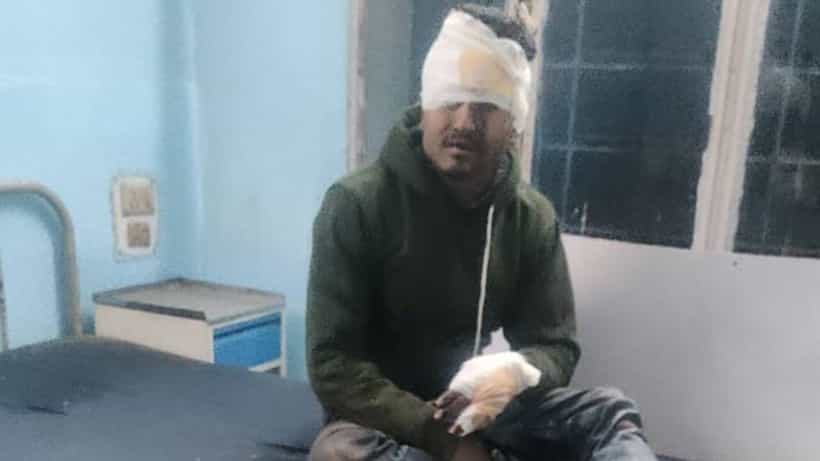 Road Accident: পাথরবোঝাই লরিতে পিকআপ ভ্যানের ধাক্কা! মৃত ২ ব্যবসায়ী, আহত ৮