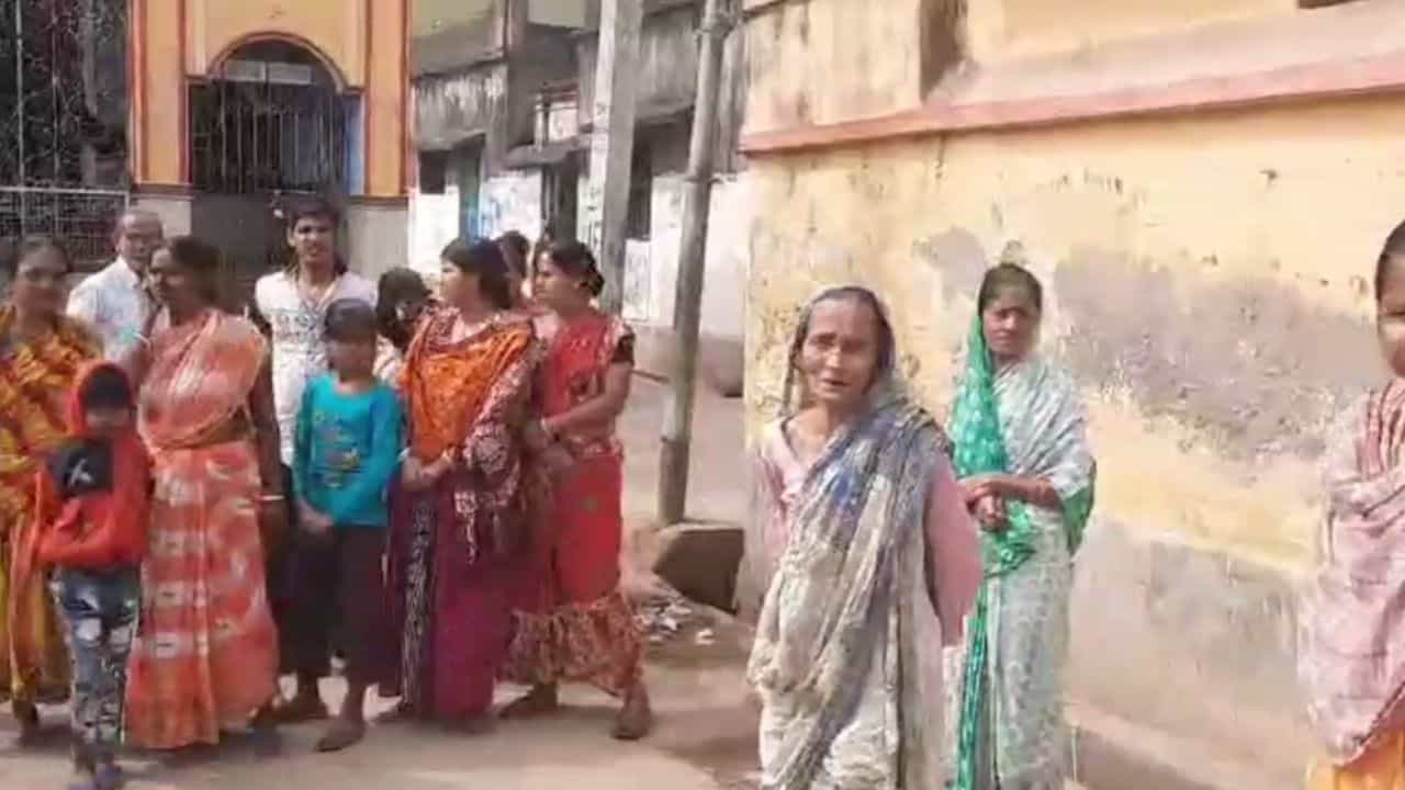 Jaundice: শহরে বাড়ছে জন্ডিস আক্রান্তের সংখ্যা, আতঙ্কে এলাকাবাসী Jaundice: শহরে বাড়ছে জন্ডিস আক্রান্তের সংখ্যা, আতঙ্কে এলাকাবাসী