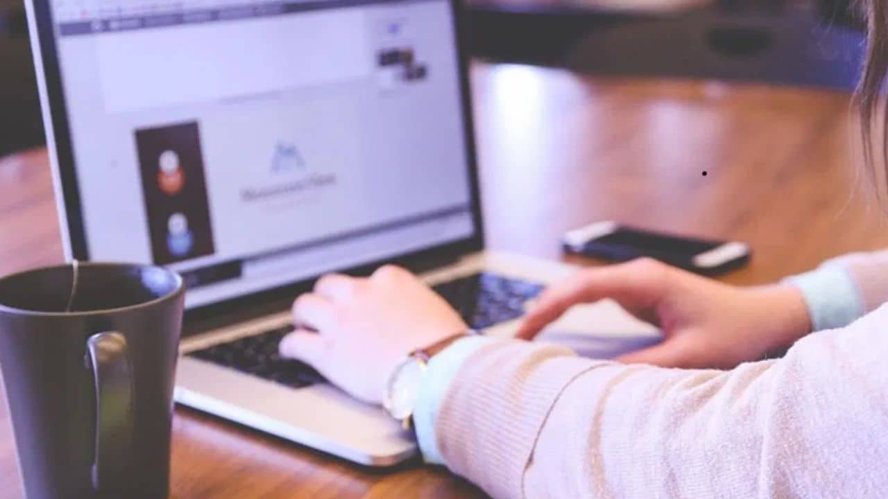 Govt Job: লিখিত পরীক্ষা ছাড়াই সরকারি চাকরির সুযোগ, বেতন হতে পারে ১.৪০ লক্ষ টাকা