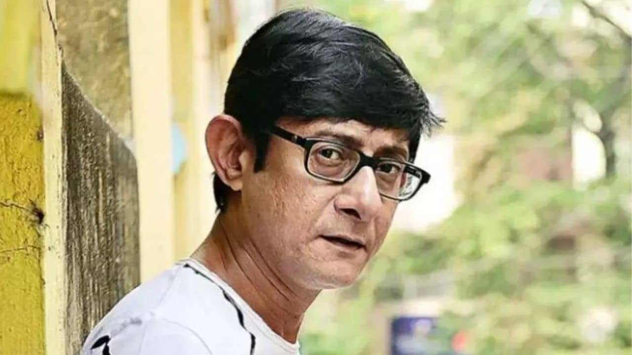 মায়ের মৃত্যুর পর হাতে রেজ়ার তোলেন কাঞ্চন, কোন কাজ করেছিলেন কেঁদে?