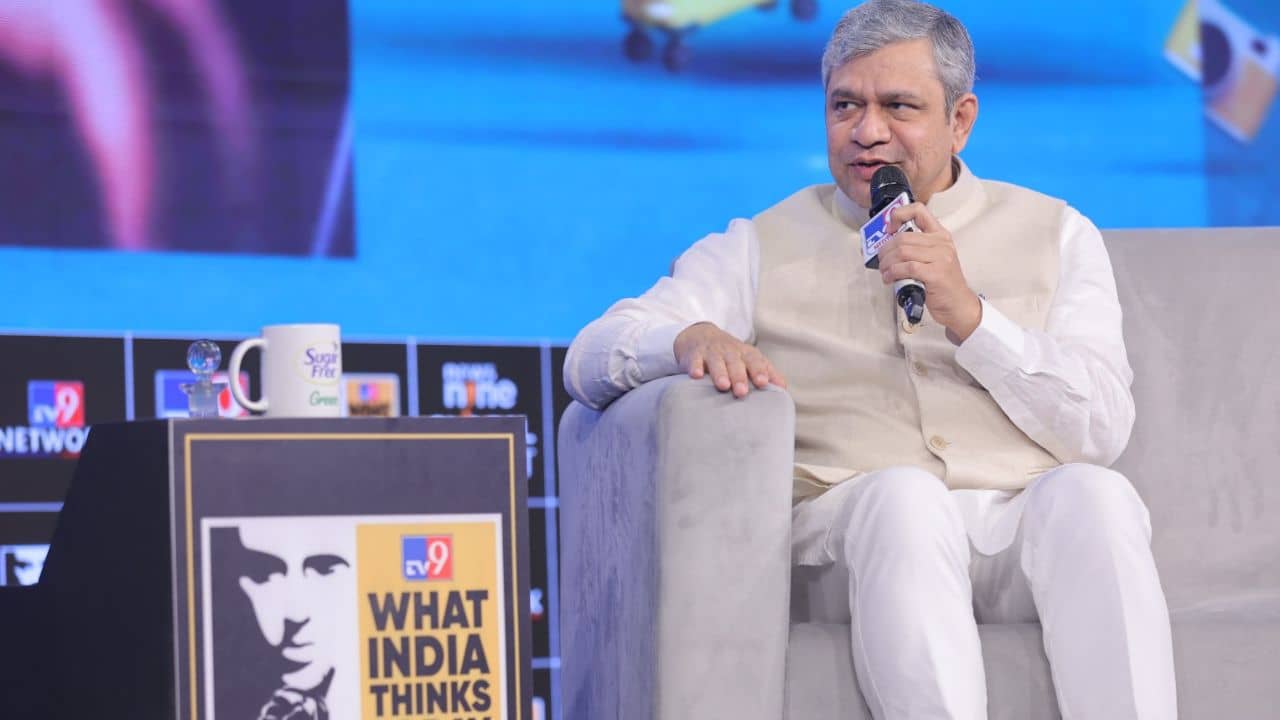 Ashwini Vaishnaw: সেমিকন্ডাকটার ক্যাপিটাল অব দ্য ওয়ার্ল্ড হয়ে উঠবে ভারত: অশ্বিনী বৈষ্ণব