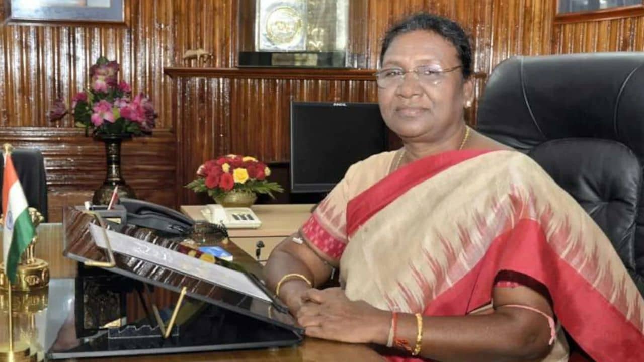 President of India: ভাল নেই বাংলার শিশুরা? সন্দেশখালি-মালদহ-হুগলির খতিয়ান তুলে রাষ্ট্রপতির কাছে ‘নালিশ’