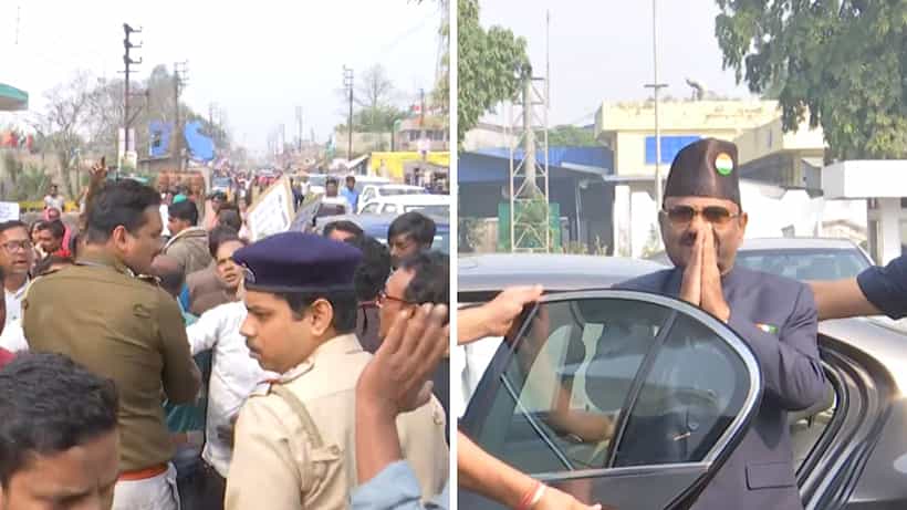 Governor in Sandeshkhali: প্ল্যাকার্ড হাতে ঘিরে ধরে লোকজন, সন্দেশখালি যাওয়ার পথে দফায় দফায় বিক্ষোভের মুখে রাজ্যপাল