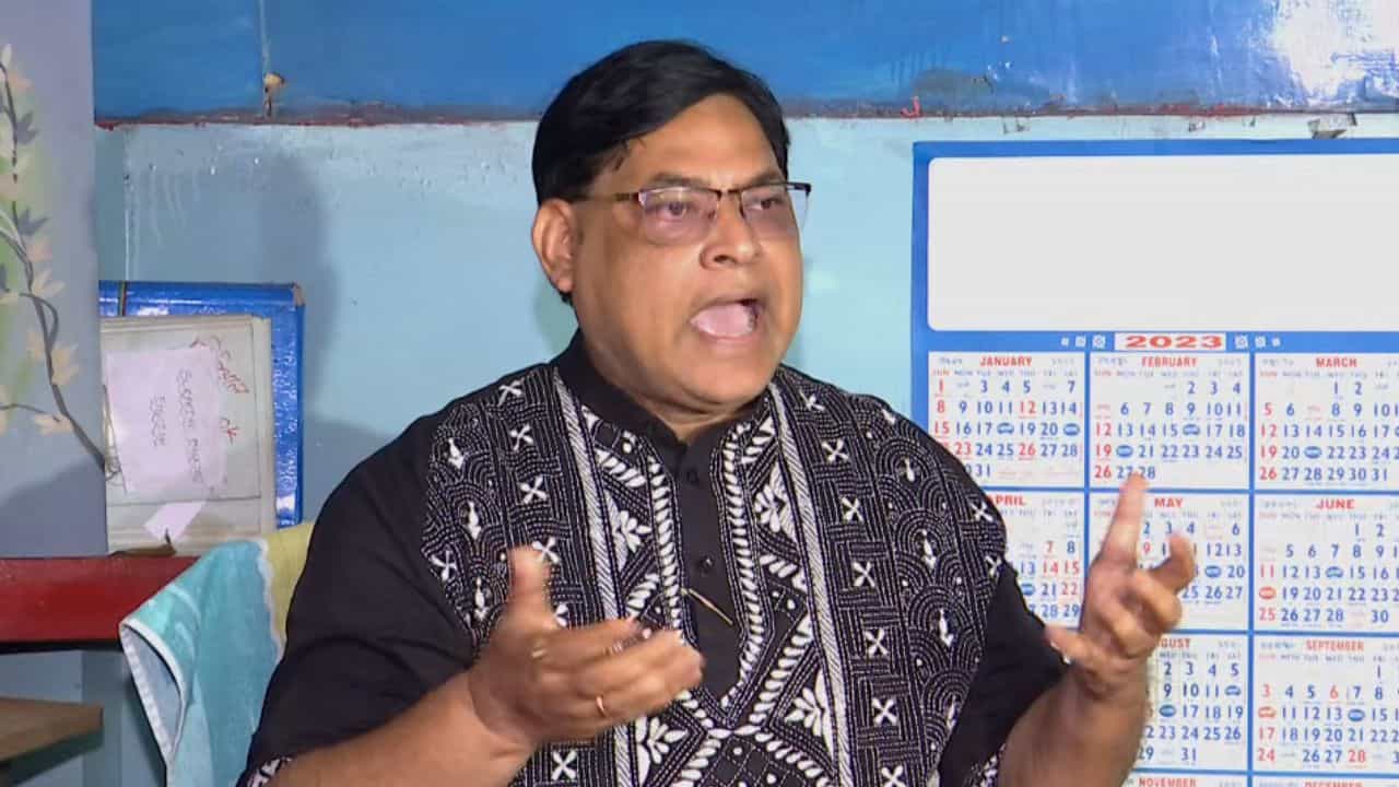 TMC-Kamal Hossain: 'সংখ্যালঘু বলে অবজ্ঞা, চাপ আসছে আমার ওপর', তৃণমূল ছাড়লেন কামাল হোসেন TMC-Kamal Hossain: 'সংখ্যালঘু বলে অবজ্ঞা, চাপ আসছে আমার ওপর', তৃণমূল ছাড়লেন কামাল হোসেন