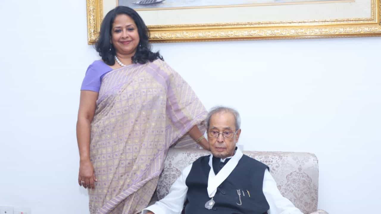 Pranab Mukherjee Daughter: হেনস্থার শিকার! রাহুল গান্ধীর কাছে 'ন্যায়' চেয়ে চিঠি প্রণব-কন্যার Pranab Mukherjee Daughter: হেনস্থার শিকার! রাহুল গান্ধীর কাছে 'ন্যায়' চেয়ে চিঠি প্রণব-কন্যার