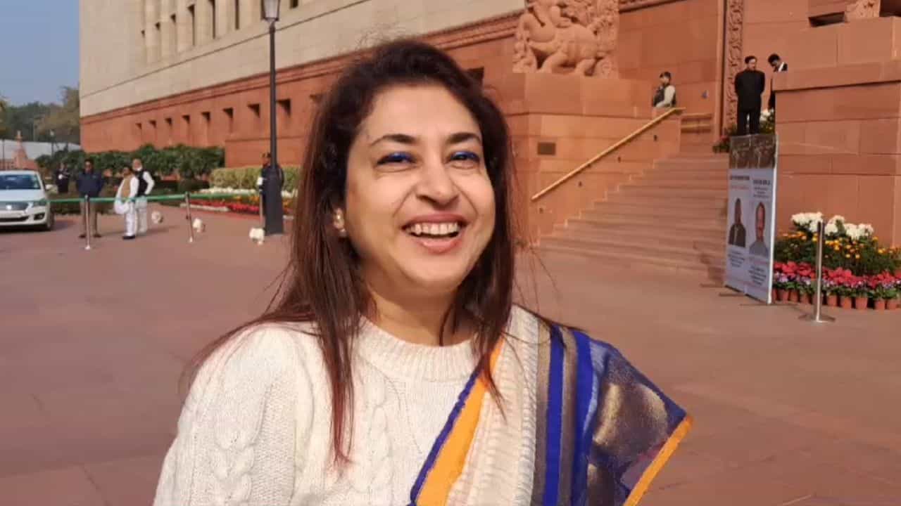 Shatabdi Roy on Ram: 'আমি রাতে রাম-নাম লিখে ঘুমোতে যাই', বিতর্কের মুখে পড়ে বললেন 'রাম-ভক্ত' শতাব্দী Shatabdi Roy on Ram: 'আমি রাতে রাম-নাম লিখে ঘুমোতে যাই', বিতর্কের মুখে পড়ে বললেন 'রাম-ভক্ত' শতাব্দী