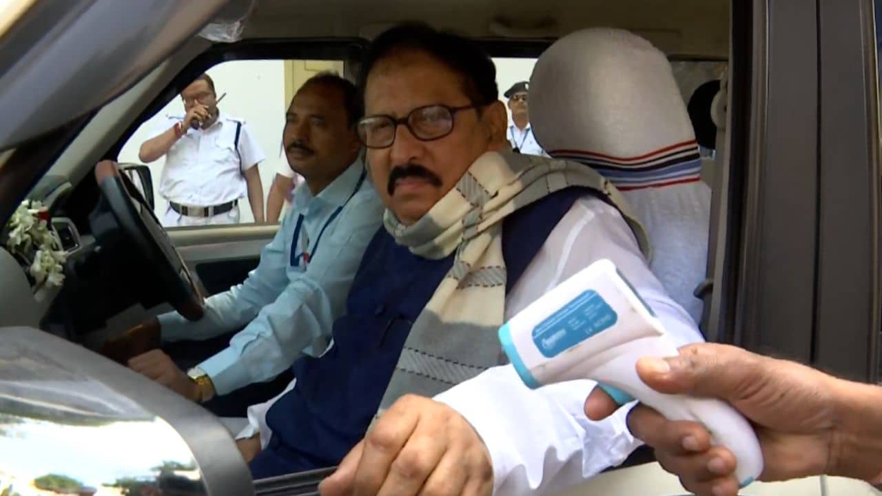 Bidhansabha Security: বাদ যাচ্ছে না স্পিকারের গাড়িও, নিরাপত্তার প্রশ্নে বিধায়কদের গাড়িতে কড়া নজর