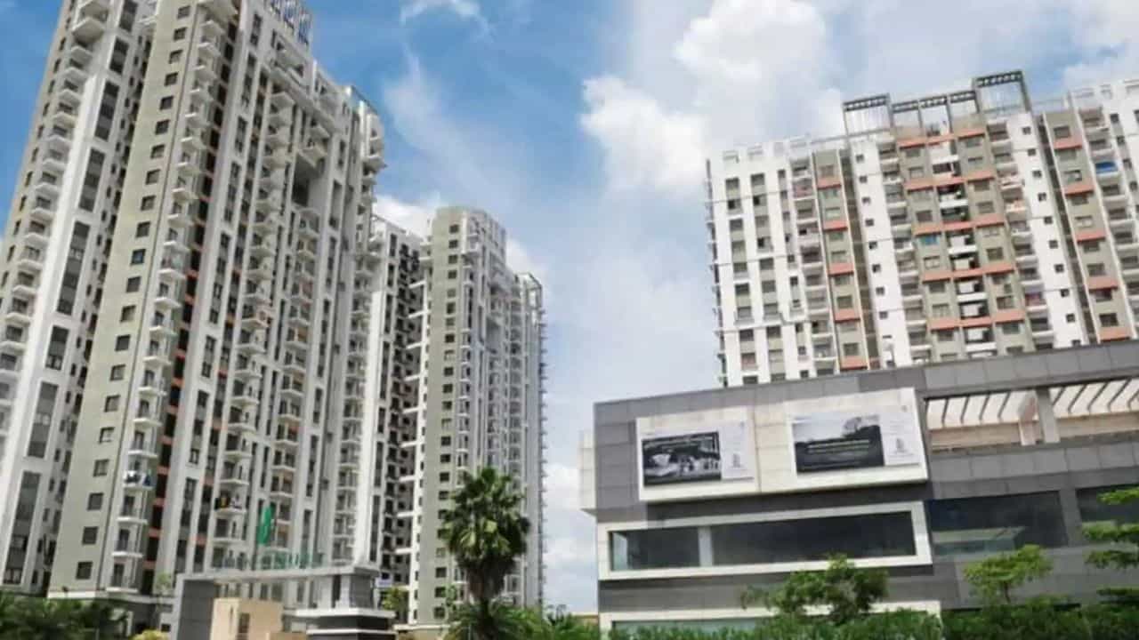 Kolkata House Rent: এক বছরে কলকাতায় বাড়ি ভাড়া কত বাড়ল জানেন? চমকে উঠবেন Kolkata House Rent: এক বছরে কলকাতায় বাড়ি ভাড়া কত বাড়ল জানেন? চমকে উঠবেন
