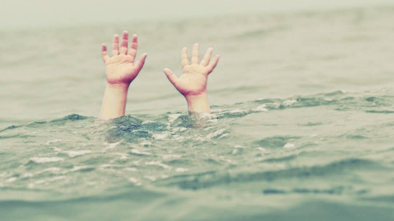 Shocking News: ১০ বছরের সন্তানকে পুকুরে ধাক্কা বাবার, মরছে না দেখে ডুবিয়ে মারলেন!