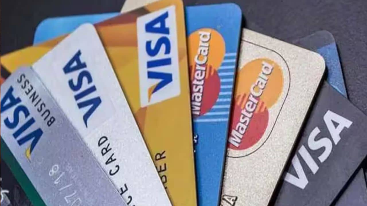 Free Insurance Coverage: ডেবিট কার্ডেও বিনামূল্যে মিলতে পারে ৩ কোটি টাকা পর্যন্ত বিমা কভারেজ