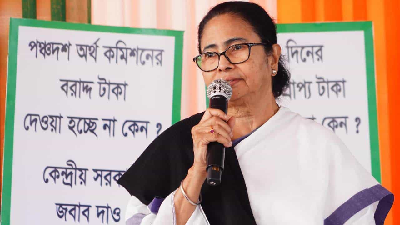 Mamata Banerjee: আবারও মমতার মুখে ‘খেলা হবে’ স্লোগান, আজ থেকেই কি খেলা শুরু? Mamata Banerjee: আবারও মমতার মুখে ‘খেলা হবে’ স্লোগান, আজ থেকেই কি খেলা শুরু?