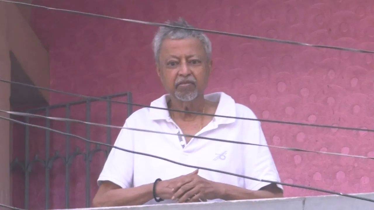 Mukul Roy: মুকুল রায়ের বাড়িতে ইডির টিম