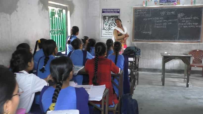 Titagarh: টিটাগড়ের একমাত্র ওড়িয়া স্কুল, ৪০০ ছাত্রের জন্য মাত্র ৪ জন শিক্ষক?