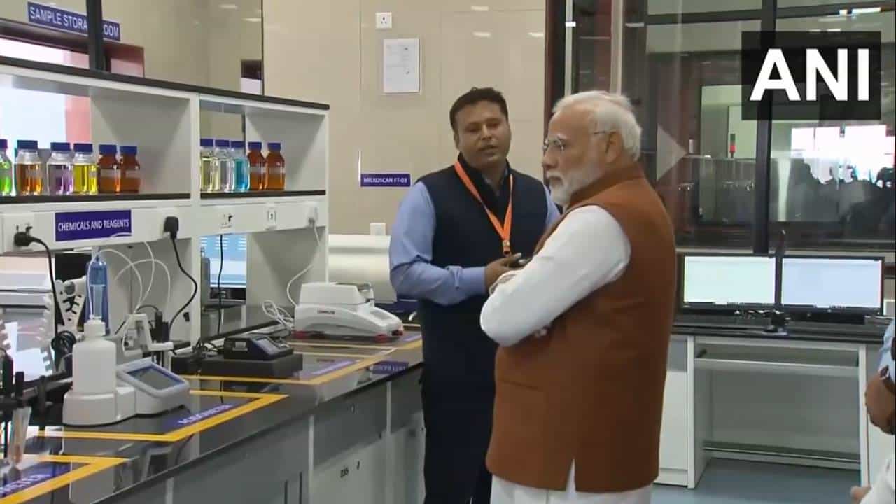 PM Modi: বারাণসীতে দুগ্ধ প্রক্রিয়াকরণ প্ল্যান্টের উদ্বোধন করলেন প্রধানমন্ত্রী মোদী PM Modi: বারাণসীতে দুগ্ধ প্রক্রিয়াকরণ প্ল্যান্টের উদ্বোধন করলেন প্রধানমন্ত্রী মোদী