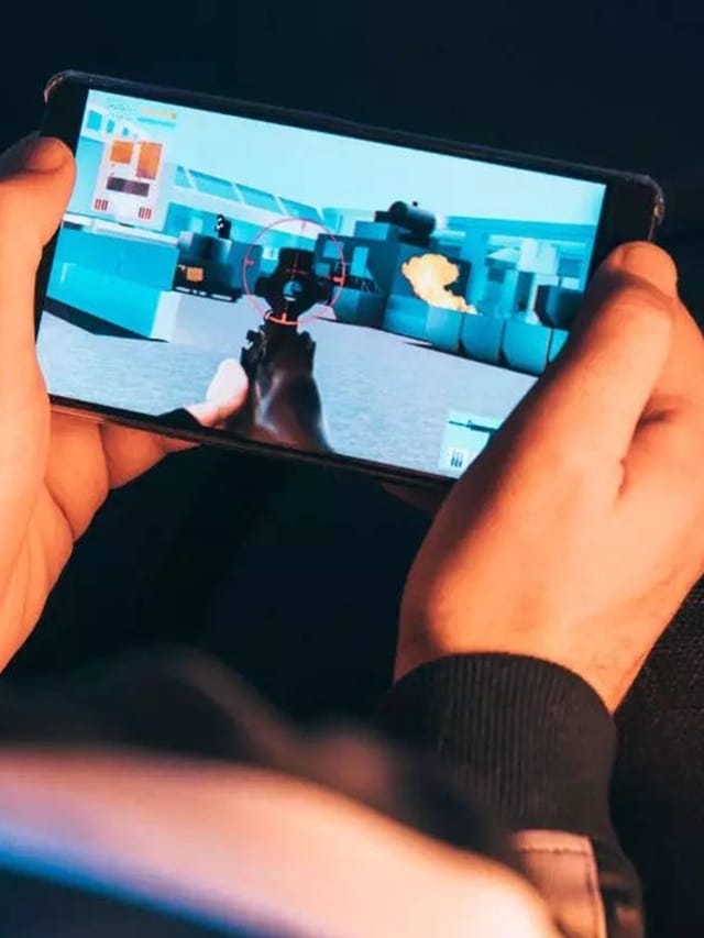 গেম খেললেই গরম হচ্ছে স্মার্টফোন?