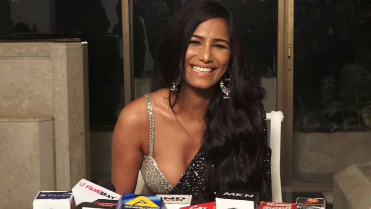 'বড় খবর দিচ্ছি', বুঝতেই পেরেছিলেন মৃত্যু আসন্ন? পুনমের শেষ সাক্ষাৎকার...
