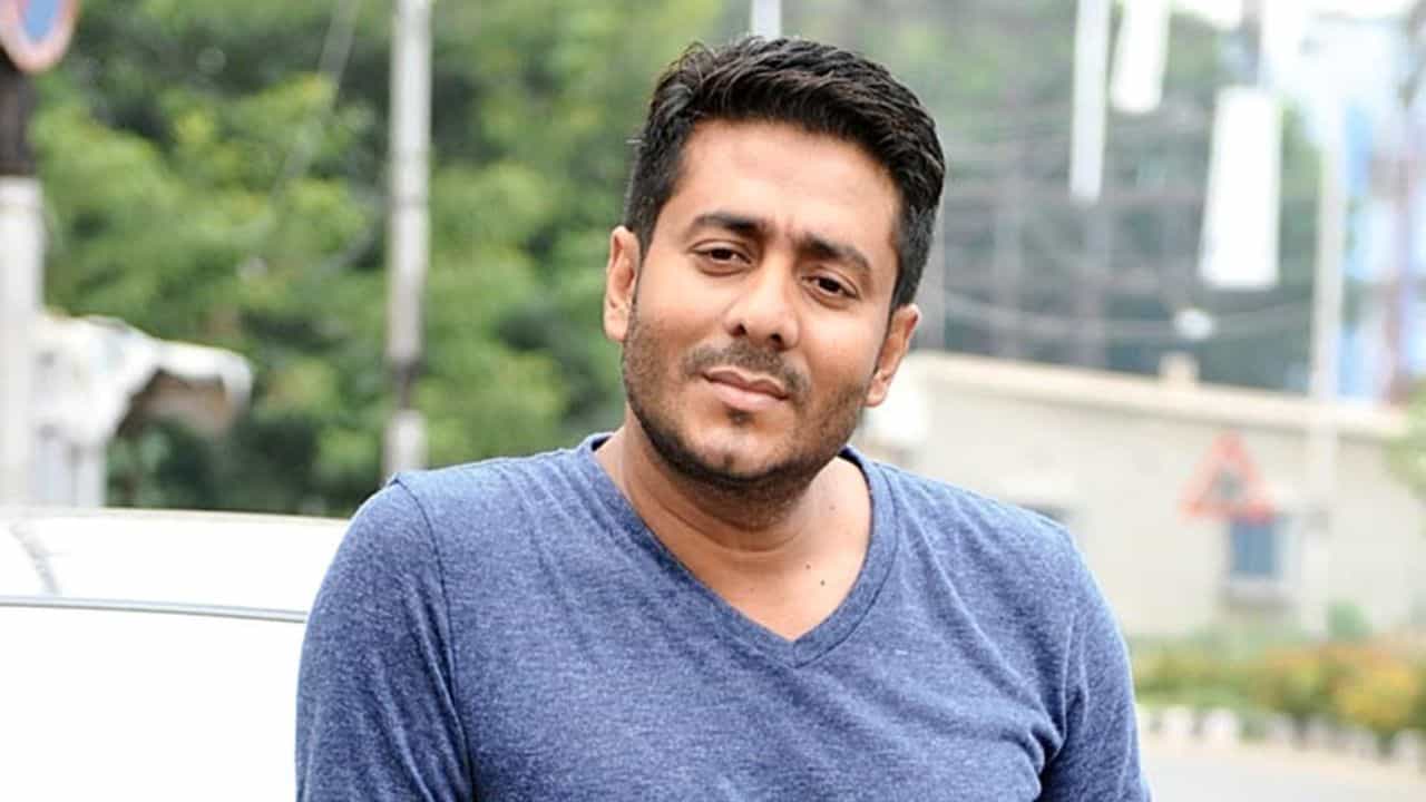 নিজের 'প্রাক্তন' প্রেমিকাকে বিয়ের প্রথম কার্ড দিয়েছিলেন রাজ, সেই নারী এখন কোথায়? নিজের 'প্রাক্তন' প্রেমিকাকে বিয়ের প্রথম কার্ড দিয়েছিলেন রাজ, সেই নারী এখন কোথায়?