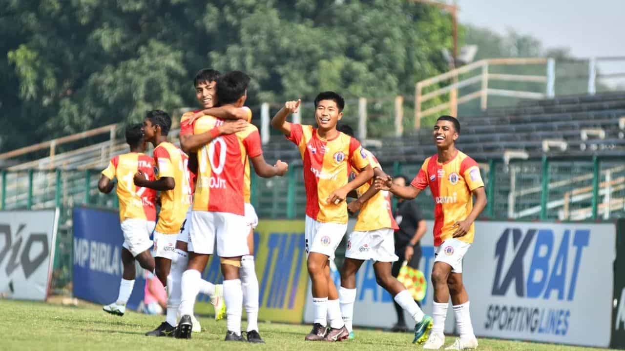 East Bengal: আধার কার্ড জালিয়াতি, বয়স ভাঁড়ানোর অভিযোগ; ছোটদের লিগে বড় শাস্তি ইস্টবেঙ্গলের East Bengal: আধার কার্ড জালিয়াতি, বয়স ভাঁড়ানোর অভিযোগ; ছোটদের লিগে বড় শাস্তি ইস্টবেঙ্গলের