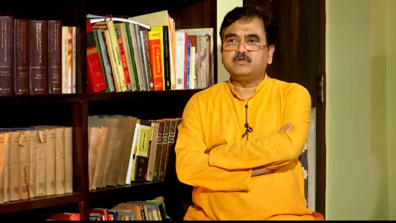 Abhijit Gangopadhyay on CPIM: বাম রাজনীতি করা বাবার ডায়েরি পড়েই সিপিএমে যাননি অভিজিৎ গঙ্গোপাধ্যায়? Abhijit Gangopadhyay on CPIM: বাম রাজনীতি করা বাবার ডায়েরি পড়েই সিপিএমে যাননি অভিজিৎ গঙ্গোপাধ্যায়?