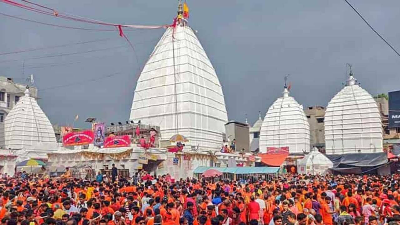 বৈদ্যনাথ মন্দির, ঝাড়খণ্ড: দেওঘরে অবস্থিত এই মন্দিরে সারা বছর থাকে ভক্তদের ভিড়।