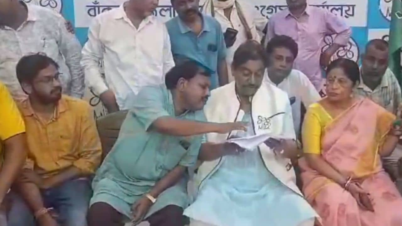 Bankura News: বাঁকুড়ায় ভিতর-ভিতর খেলা ঘোরাচ্ছে তৃণমূল!