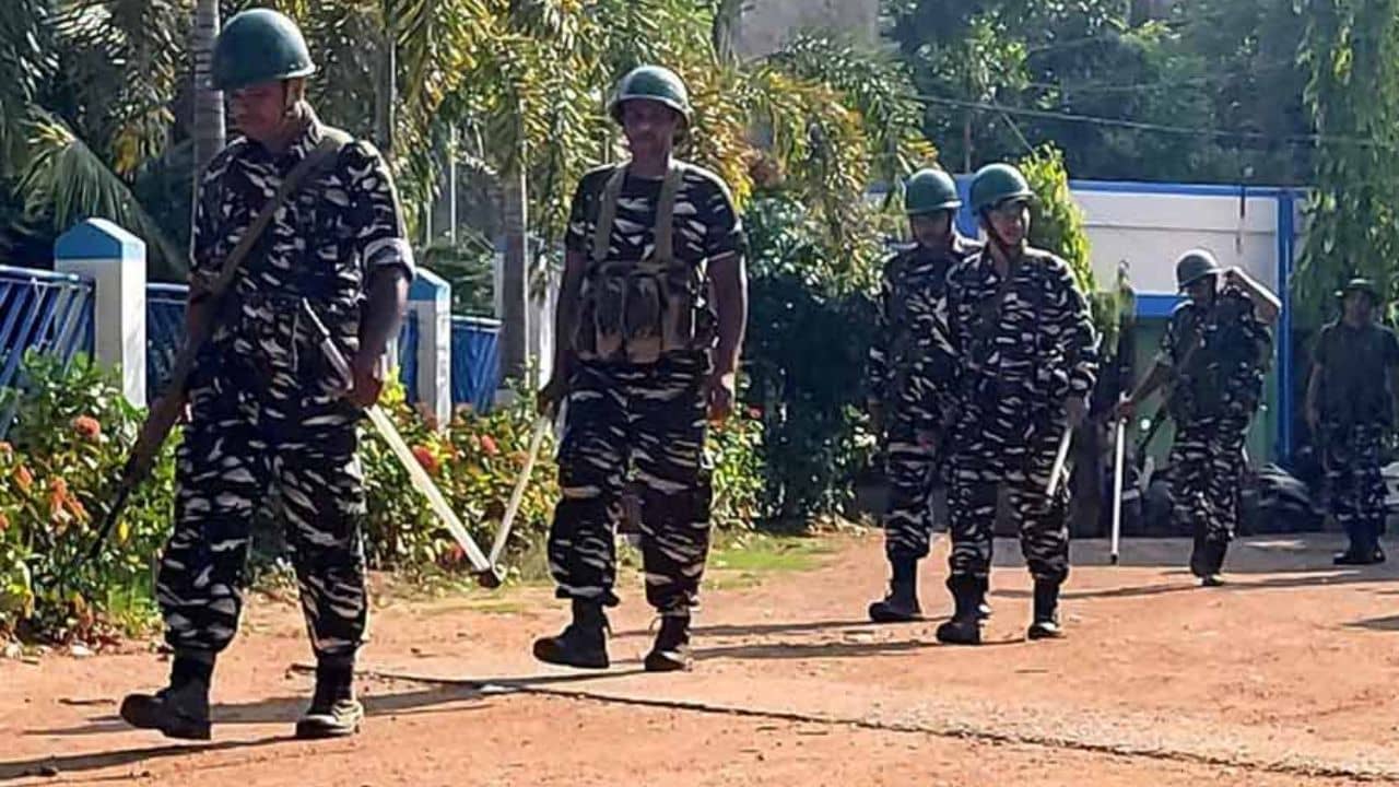 Bankura: গুলি চালালে কিন্তু..., কেন্দ্রীয় বাহিনীকে দিতে হল হুঁশিয়ারি, নির্বাচনের মুখেই বাঁকুড়ায় দানা বাঁধল উত্তেজনা!