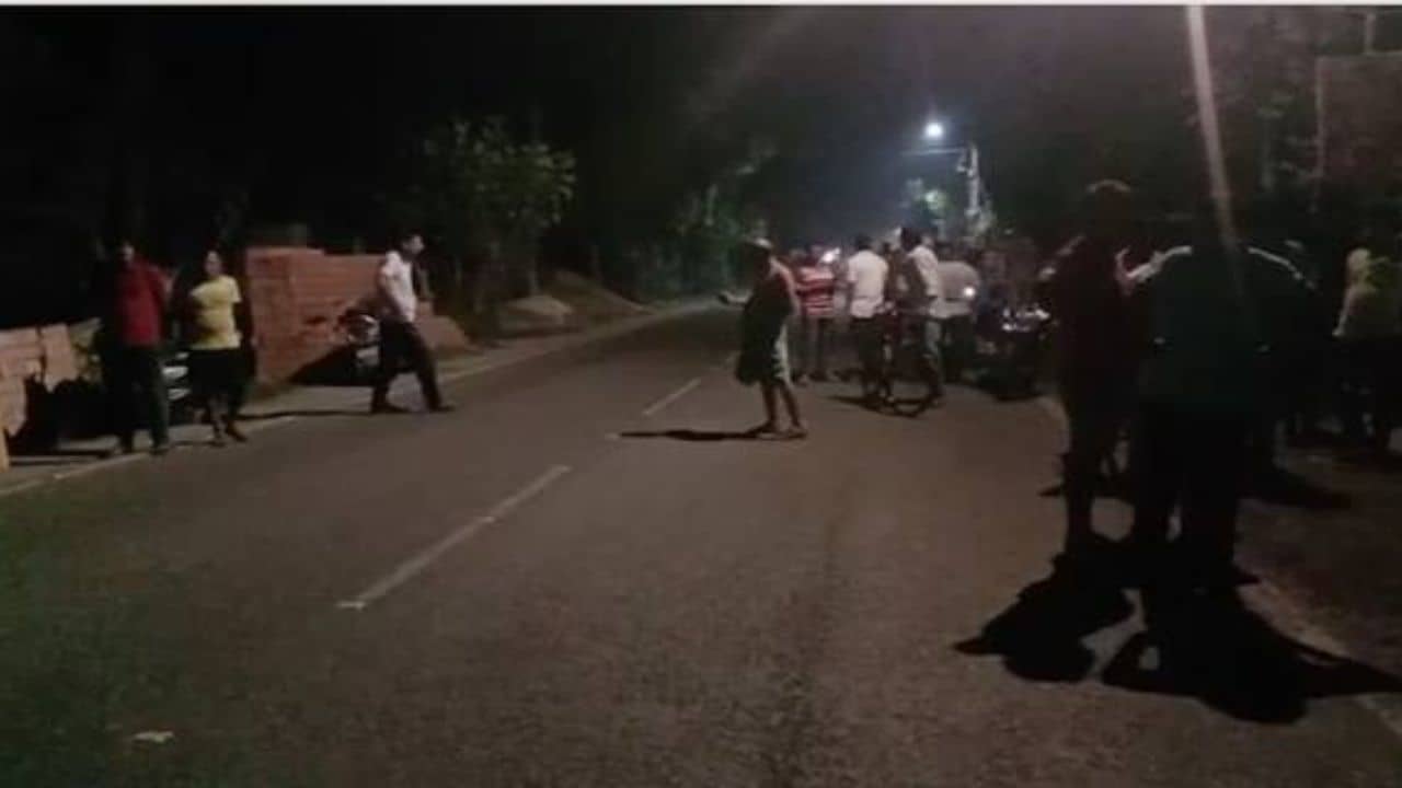 Bomb Blast: প্রাক্তন প্রধানের বাড়িতে বিস্ফোরণ, উড়ে গেল ছেলের হাতের আঙুল