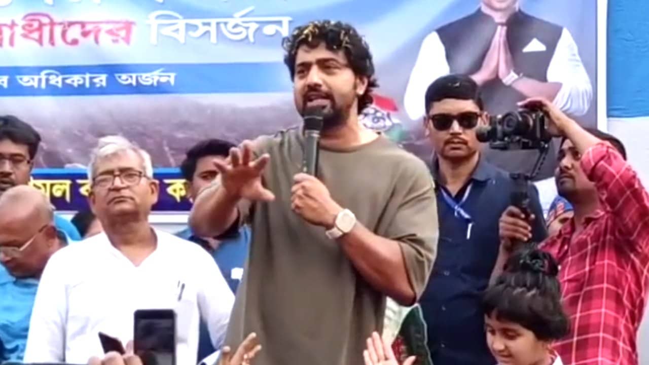 Dev: ‘কাউকে ছোট না করেও বড় হওয়া যায়…’, দেবের মুখে কিসের ইঙ্গিত?