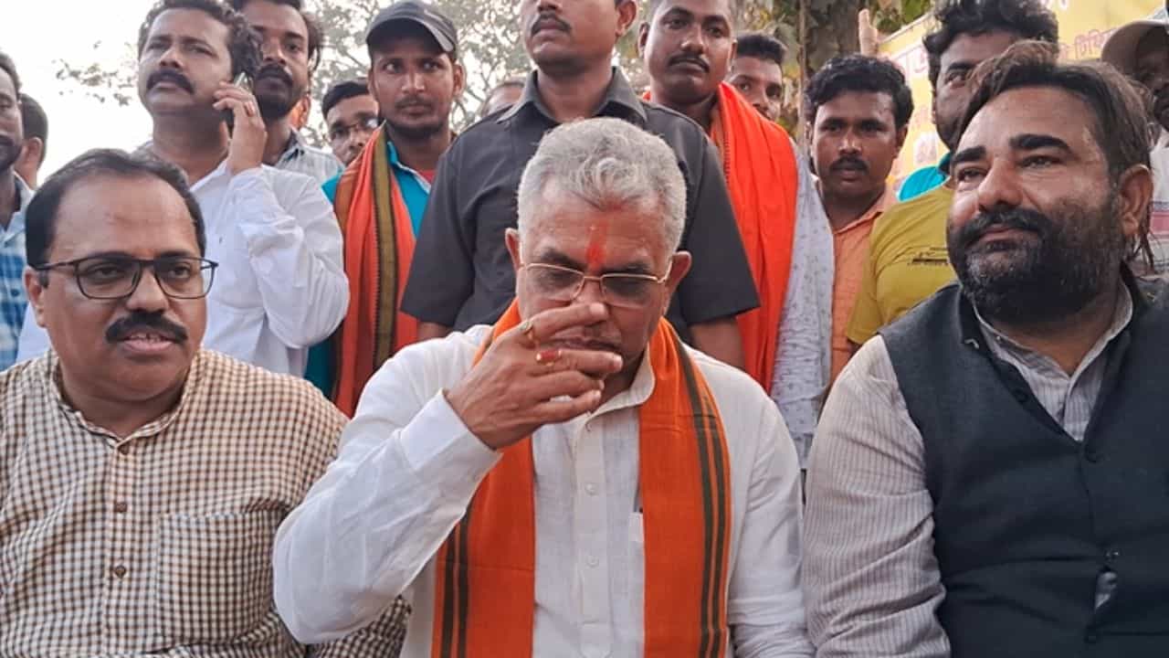 Dilip Ghosh: 'যে কোনও পিচেই খেলতে পারি', ব্যাট হাতে দাপালেন দিলীপ ঘোষ