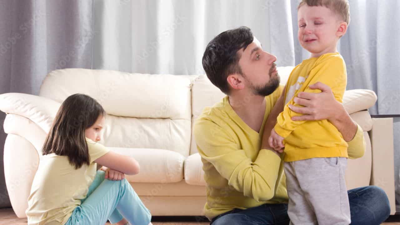 Elder Daughter Syndrome: আপনার সন্তান এল্ডার ডটার সিনড্রোমে আক্রান্ত নয় তো? রোগের লক্ষণ ও প্রভাব জানুন Elder Daughter Syndrome: আপনার সন্তান এল্ডার ডটার সিনড্রোমে আক্রান্ত নয় তো? রোগের লক্ষণ ও প্রভাব জানুন