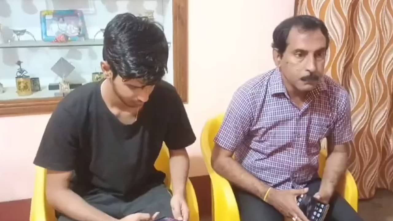 Jalpaiguri: ‘৫ লক্ষ দিন, না হলে ছেলেকে ছাড়ব না’, ‘পুলিশের’ হুমকি ফোন পেয়েই থানায় বাবা