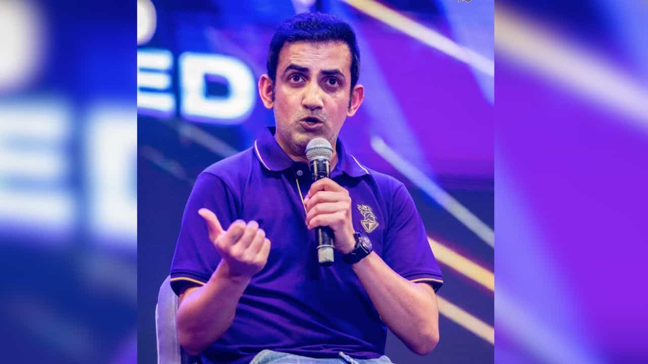 Gautam Gambhir: সচিন, ধোনি নন, সেরা টিমম্যান কে? IPLএর আগে চমকে দিলেন KKR মেন্টর Gautam Gambhir: সচিন, ধোনি নন, সেরা টিমম্যান কে? IPLএর আগে চমকে দিলেন KKR মেন্টর