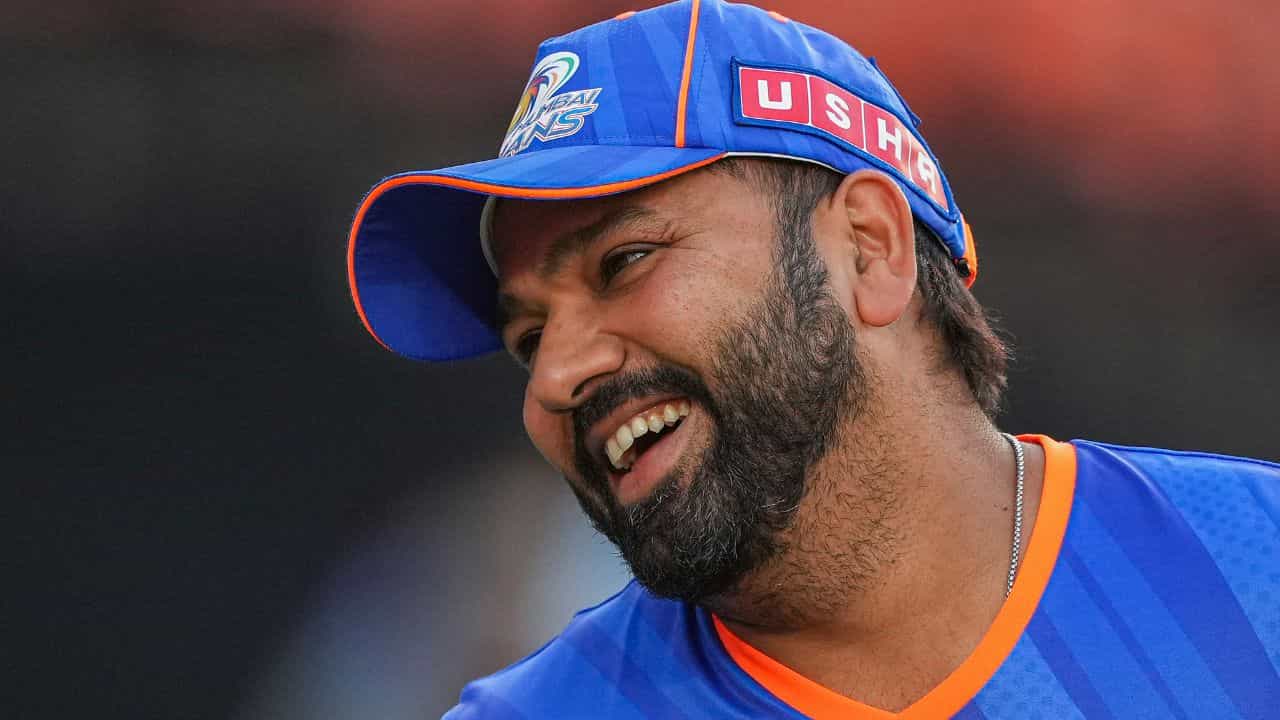 SRH vs MI Playing XI, IPL 2024: মাঠে নামার আগেই রোহিতের ডাবল সেঞ্চুরি, সচিন দিলেন স্পেশাল গিফ্ট SRH vs MI Playing XI, IPL 2024: মাঠে নামার আগেই রোহিতের ডাবল সেঞ্চুরি, সচিন দিলেন স্পেশাল গিফ্ট