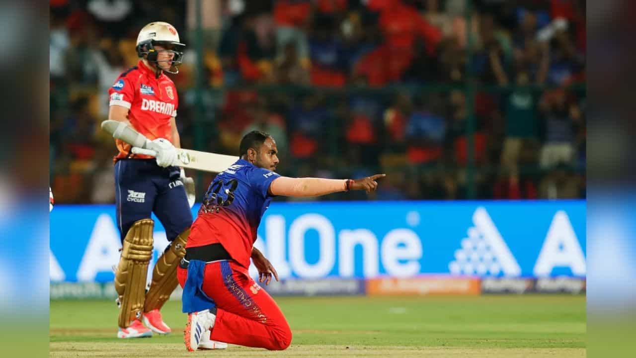 IPL 2024 Purple Cap: রিঙ্কুর কাছে মার খাওয়া বোলারের এন্ট্রি পার্পল ক্যাপের প্রথম দশে IPL 2024 Purple Cap: রিঙ্কুর কাছে মার খাওয়া বোলারের এন্ট্রি পার্পল ক্যাপের প্রথম দশে