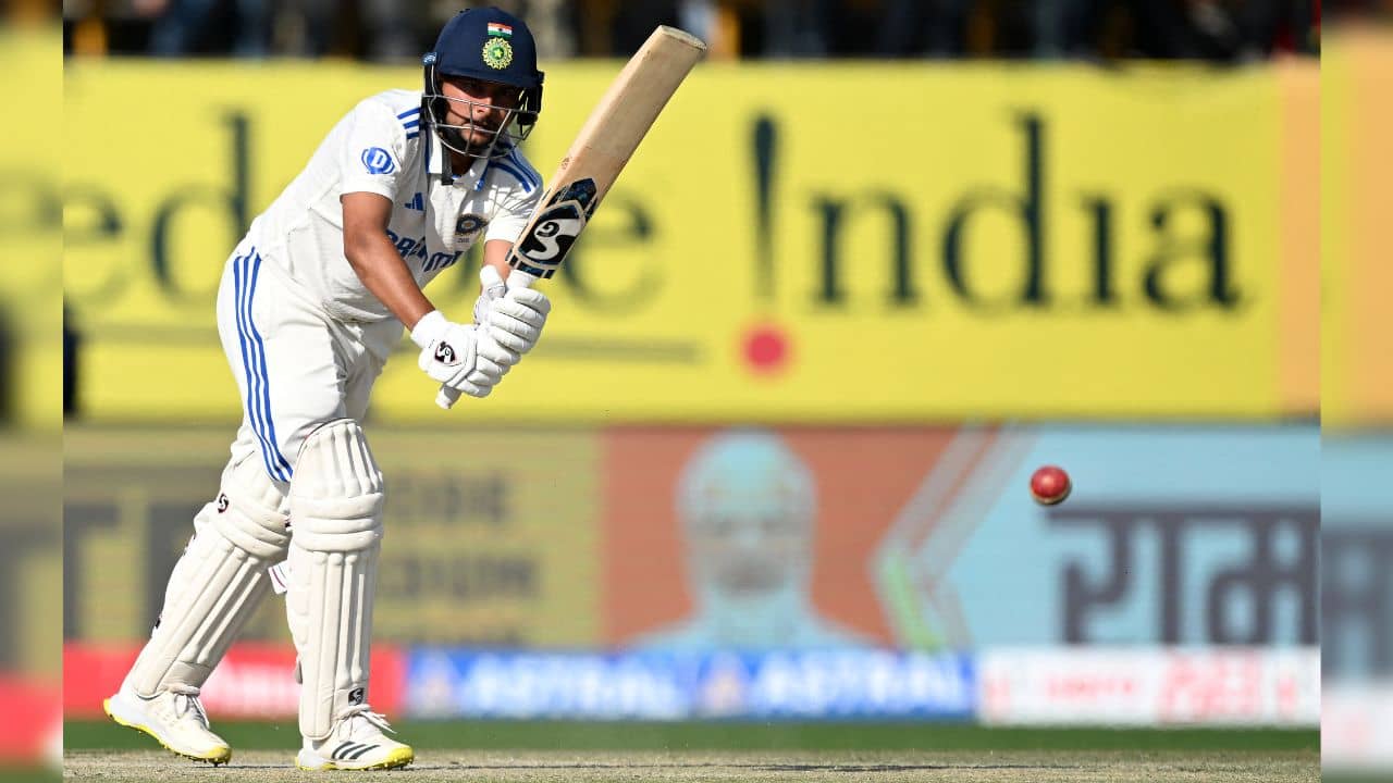 IND vs ENG: শনিবারই ৪-১! ধরমশালায় দু-দিনেই জয়ের গন্ধ পাচ্ছে ভারত