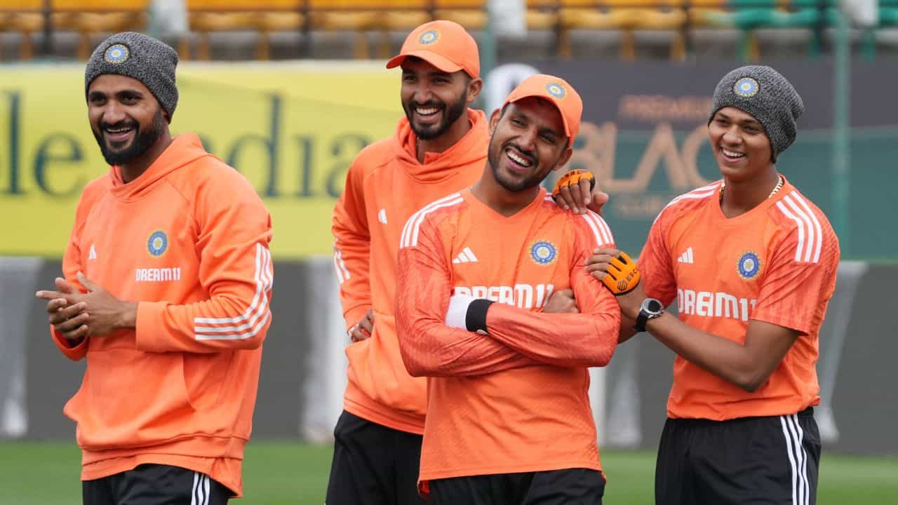 IND vs ENG: লন্ডন ওয়েদার, ভারতের পিচ! ধরমশালায় আজ শুরু পঞ্চম টেস্ট IND vs ENG: লন্ডন ওয়েদার, ভারতের পিচ! ধরমশালায় আজ শুরু পঞ্চম টেস্ট